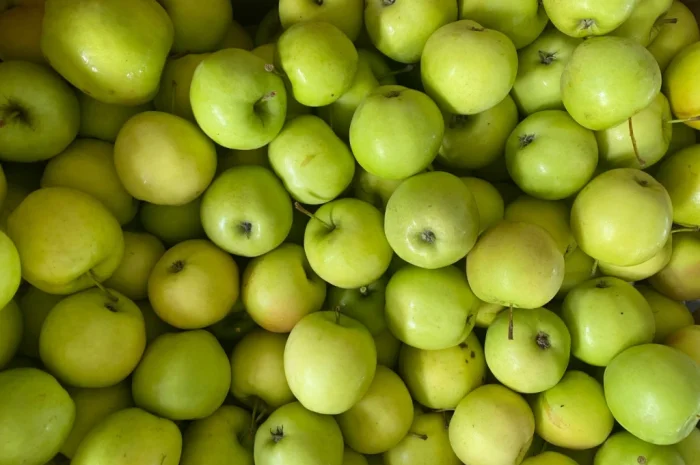 Продаются яблоки сорта Голден и Джерамин- фото № 2
