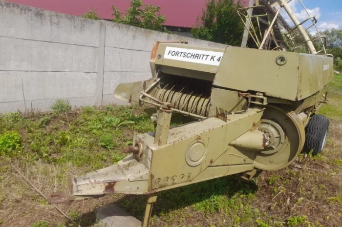 Продам прес-підбирач тюкпрес Fortschritt K-454 стан нового- фото № 1