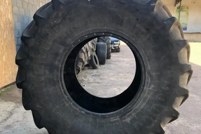 Шина 900/60R32 Continental для комбайнов- фото № 1