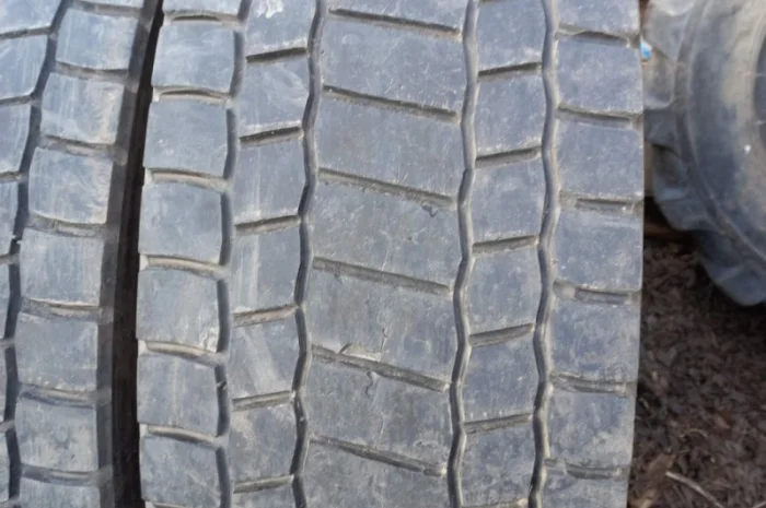 Бв шина 315/70-R22.5 Bridgestone- фото № 1