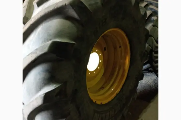 Бу шина 900/60R32 (35.5-R32) Michelin (р32) на комбайн- фото № 3