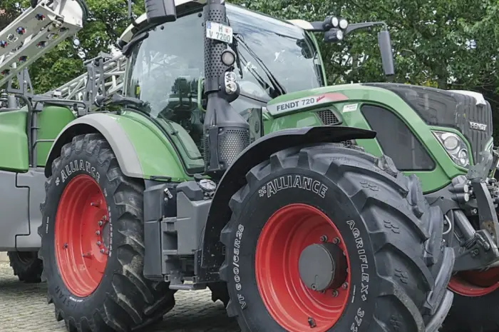 Шины тракторные передние и задние для тяжелых 710/70R42 и 600/70R30- фото № 4