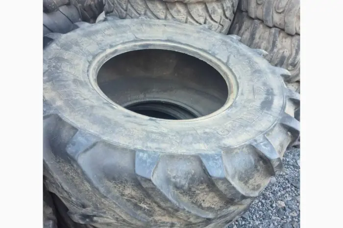 Б/у шина 600/65R28 Michelin (пара) на комбайн- фото № 2