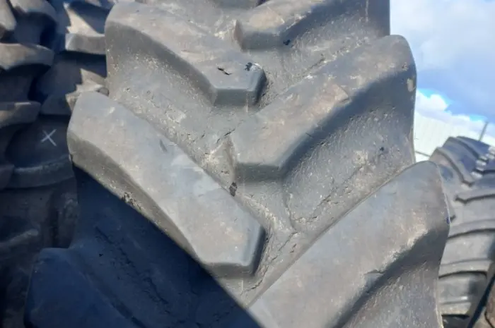 Бу шина 380/105r50 BKT- фото № 1