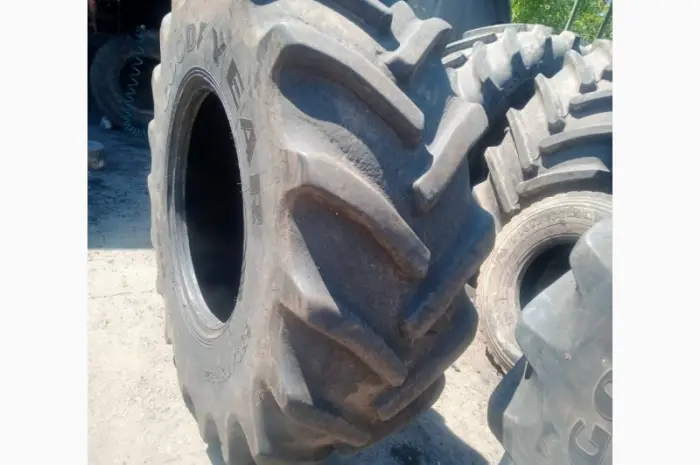 Бу шина 650/70r32 Goodyear- фото № 6