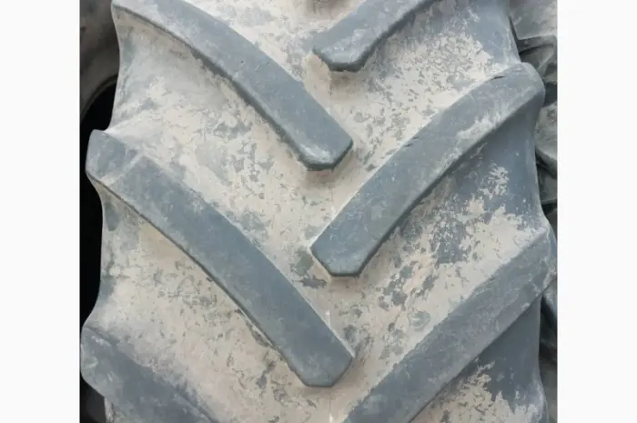 Бу шина 710/75R42 Michelin (пара) Днепр на трактор Fendt John Deer- фото № 3
