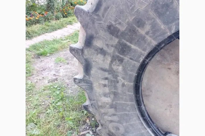 Бу шина на комбайн 800/65R32 (30/5/32)- фото № 8