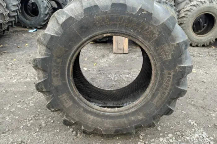 Бу шина 17.5R24 (460/70R24) Michelin XCML на маниту телескопический погрузчик- фото № 8