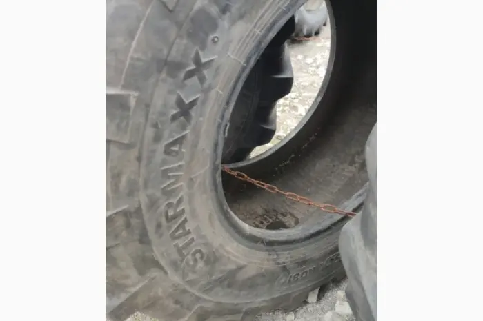 Бу шина на маниту 460/70R24 (17.5р24) Starmaxx- фото № 4
