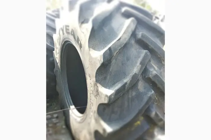 Бу шина GoodYear 800/65R32 (30.5LR32)- фото № 3