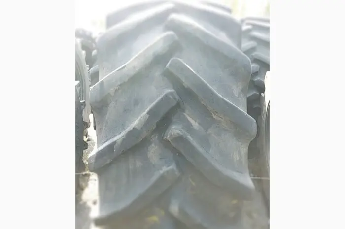 Бу шина GoodYear 800/65R32 (30.5LR32)- фото № 6