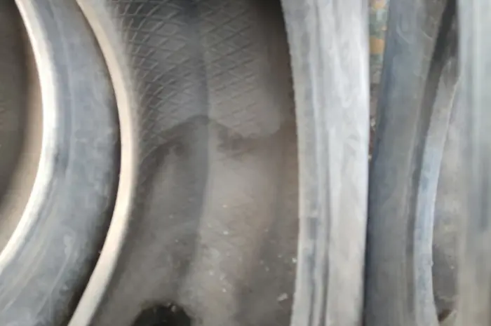 Бу шина 540/65R30 и 710/70R38 GoodYear Firestone для трактора John Deer- фото № 2