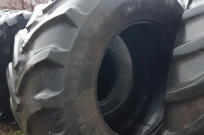 Бу шина 540/65R30 и 710/70R38 GoodYear Firestone для трактора John Deer- фото № 7