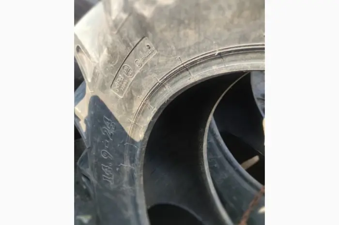 Бу шина 14.9-24 (380/85R24) BKT на трактор- фото № 3
