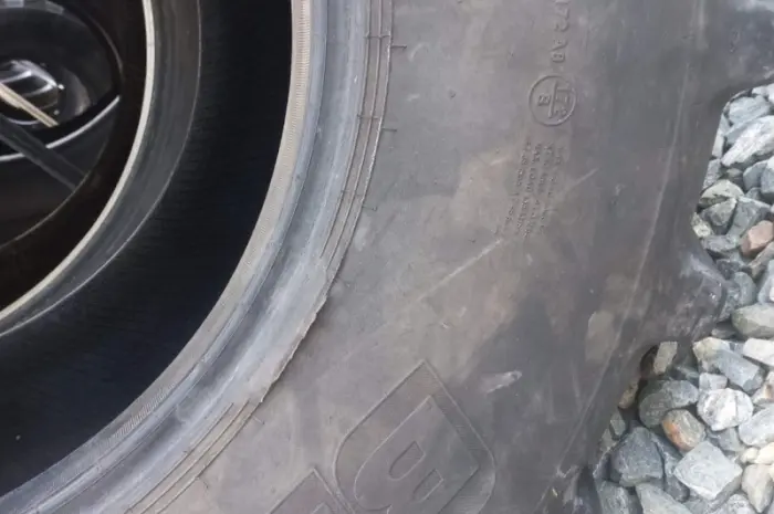 Б-у шина 650/75R32 (24.5-R32) BKT на комбайн- фото № 2