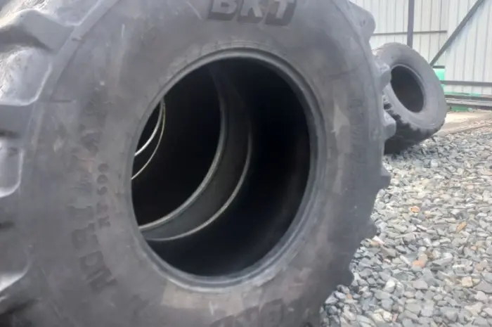 Б-у шина 650/75R32 (24.5-R32) BKT на комбайн- фото № 4