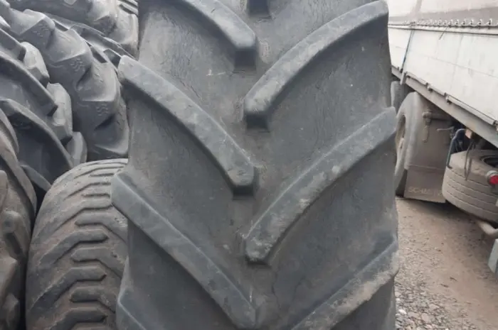 Бу шина 650/75R32 (24.5-R32) Michelin на комбайн- фото № 1