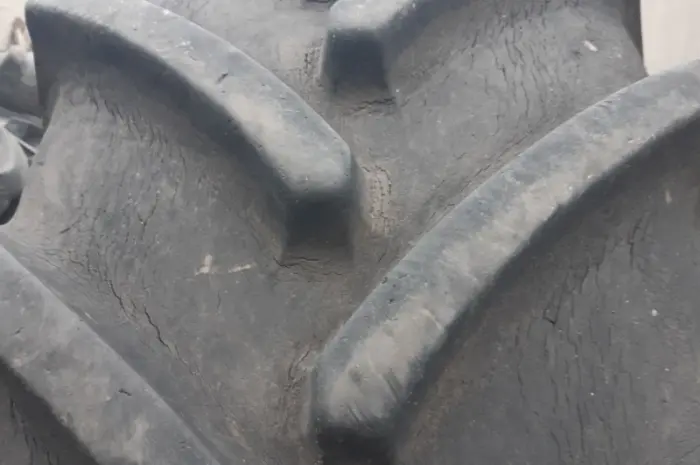 Бу шина 650/75R32 (24.5-R32) Michelin на комбайн- фото № 5