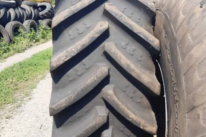 Бу шина 650/75R32 (24.5R32) BKT- фото № 1
