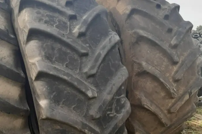 Бу шина 710/70R42 (28R42) BKT на Джон Дир- фото № 3