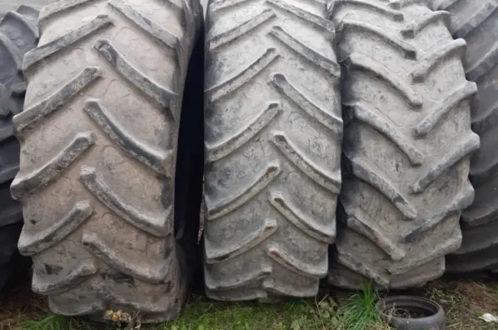 Бу шина 710/70R42 (28R42) BKT на Джон Дир- фото № 4