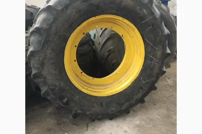Бу колеса на John Deer 710/70R42 и 600/70R30 (шина + диск ориг.)- фото № 2