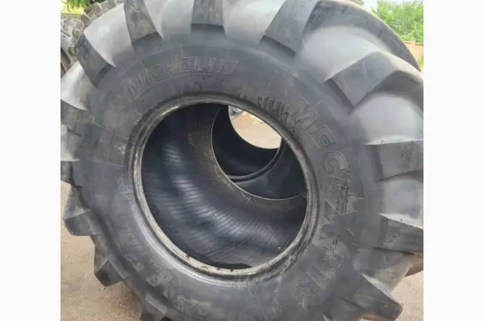 Бу шина 1050/50R32 Michelin MegaXbib (пара)- фото № 2