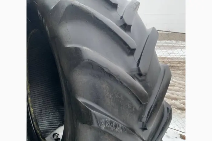 Бу шина на трактор 710/70R42 (28r42) Michelin- фото № 1