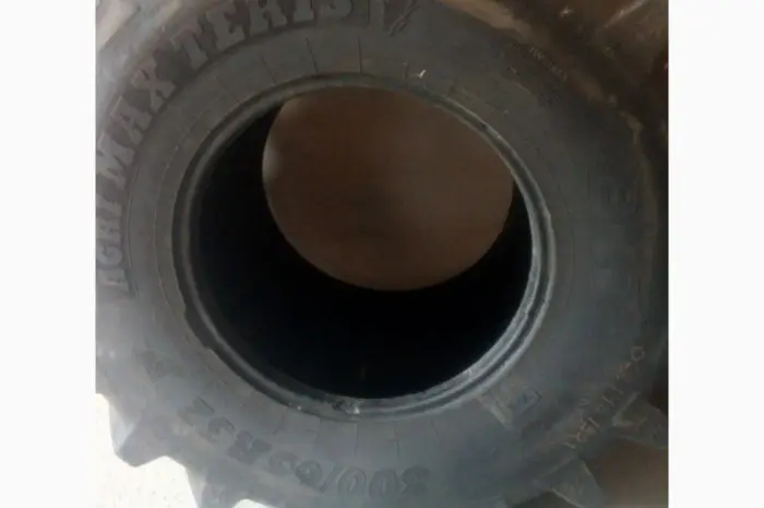Шина 800/65R32 178A8 BKT- фото № 2