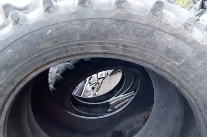 Бу шина 380/90R46 Alliance 165A8- фото № 2