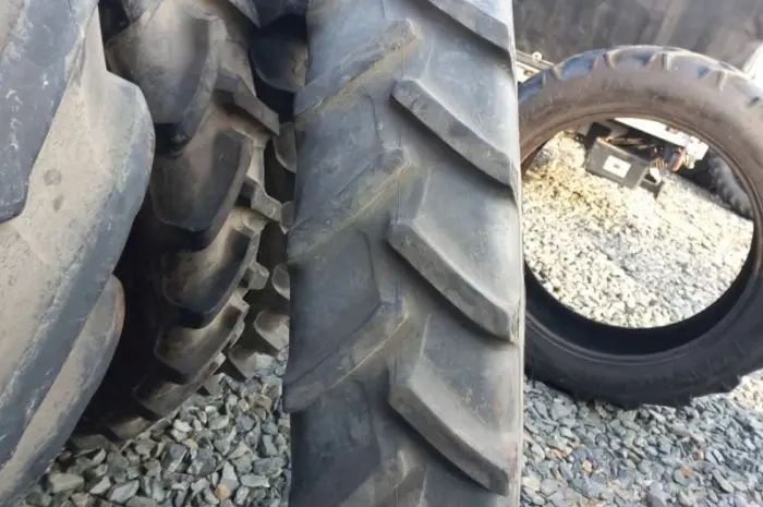 Бу шина 270/95R48 BKT- фото № 1