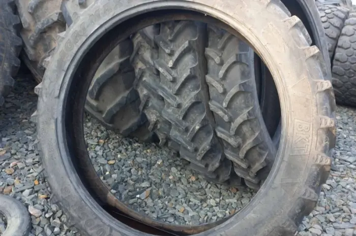 Бу шина 270/95R48 BKT- фото № 5