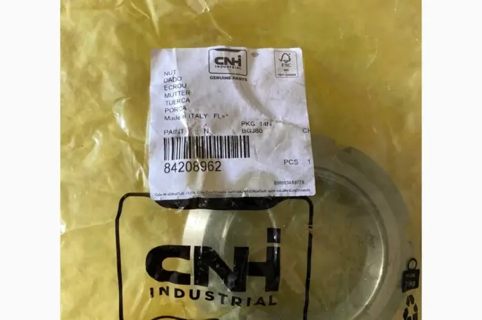 Гайка CNH КПП. 84208962 нова- фото № 1