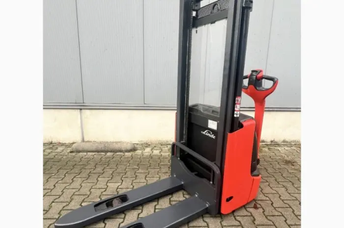 Поводковий електроштабелер LINDE L12 134 мг 2023 року- фото № 3