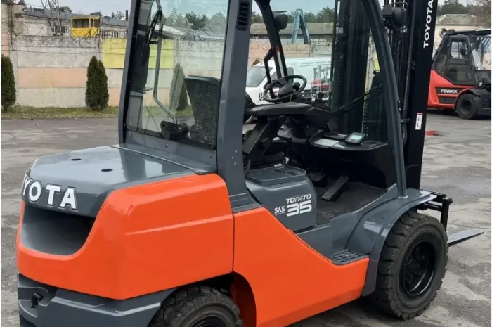 Навантажувач дизельний кара 3.5т. Toyota 02-8FDJF35 2830 мг 2015р- фото № 2