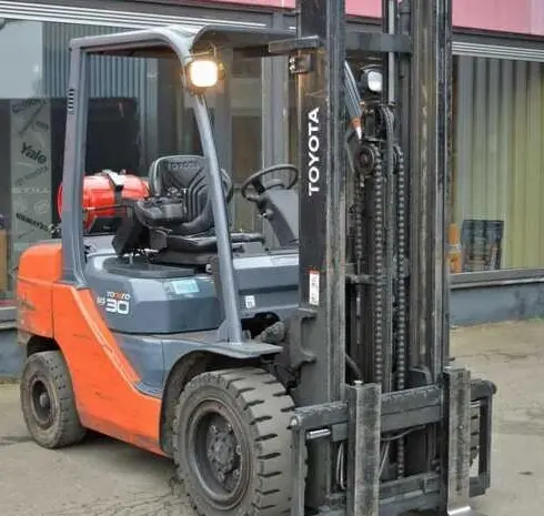 Вилковий навантажувач кара 3т. Toyota 02-8FGF30 2013р. 4м. підйом- фото № 1