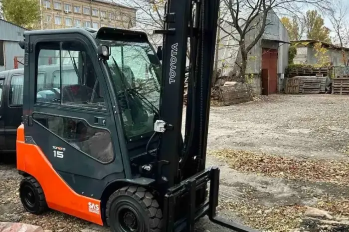 Навантажувач вилковий 1.5т. Toyota 06-8FG15F КАБІНА 1300 мотогодин- фото № 7