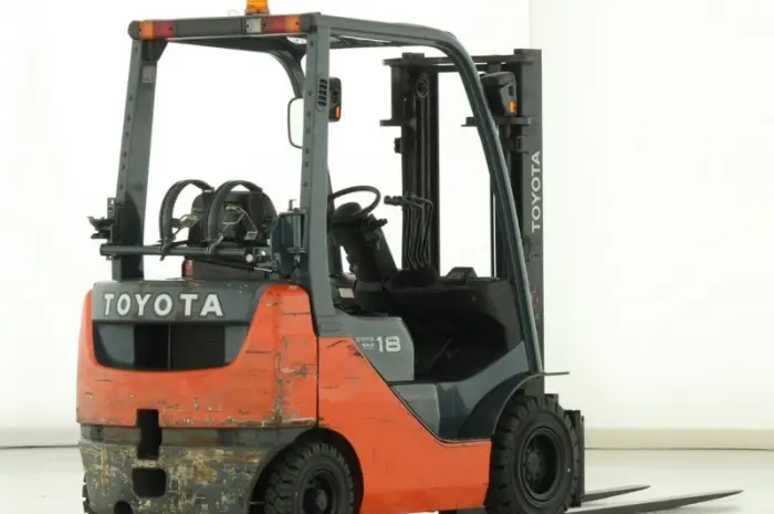 Навантажувач вилковий Toyota 1.8т. 2014 року газ+бензин- фото № 2