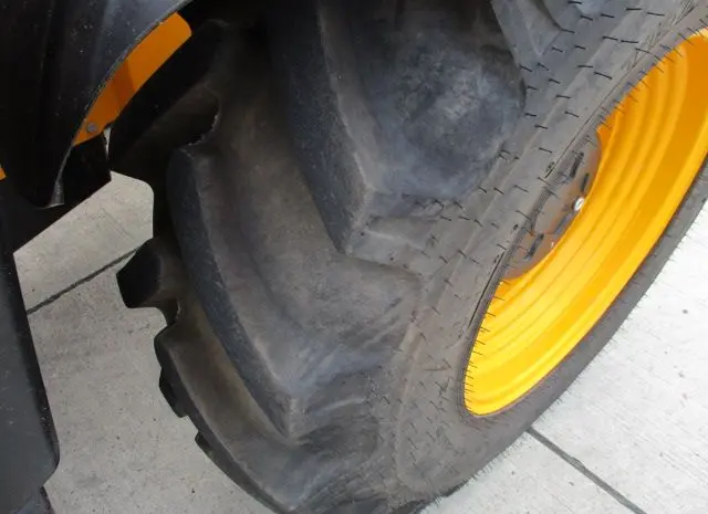Спецтехника. Телескопический погрузчик JCB 535-95- фото № 12