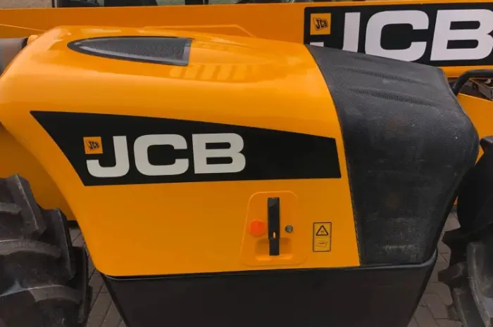 Спецтехника. Телескопический погрузчик JCB 531-70 AGRI SUPER- фото № 6