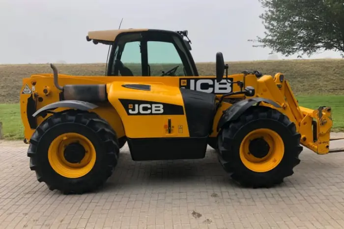 Спецтехника. Телескопический погрузчик JCB 531-70 AGRI SUPER- фото № 7