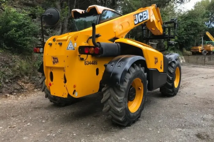 Телескопический погрузчик JCB 531-70. Спецтехника б/у- фото № 3
