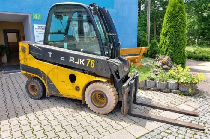 Вилочный погрузчик JCB TLT 30 d- фото № 1