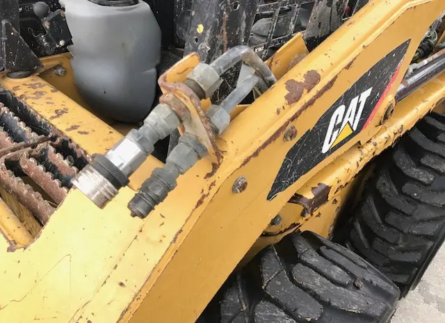 Минипогрузчик Caterpillar 216B3- фото № 4