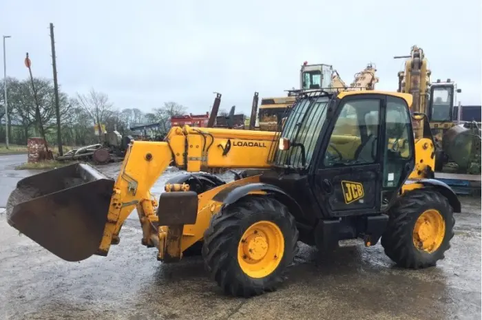 Телескопический погрузчик JCB 533-105 2004 года- фото № 2