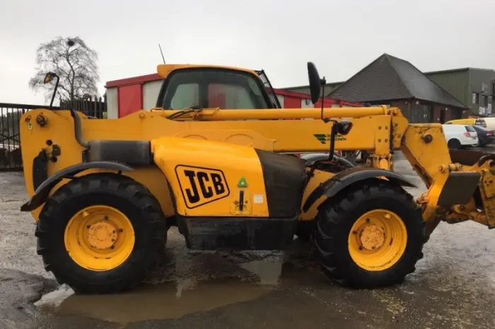 Телескопический погрузчик JCB 533-105 2004 года- фото № 3