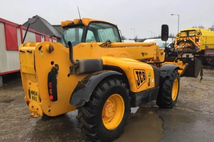 Телескопический погрузчик JCB 533-105 2004 года- фото № 4