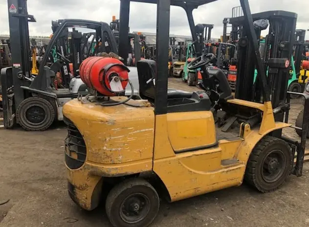 Вилочный погрузчик CAT Lift Trucks FG25K. Спецтехника б/у- фото № 4