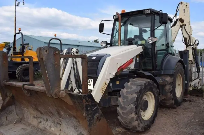 Экскаватор-погрузчик Terex 860 SX по доступной цене- фото № 3