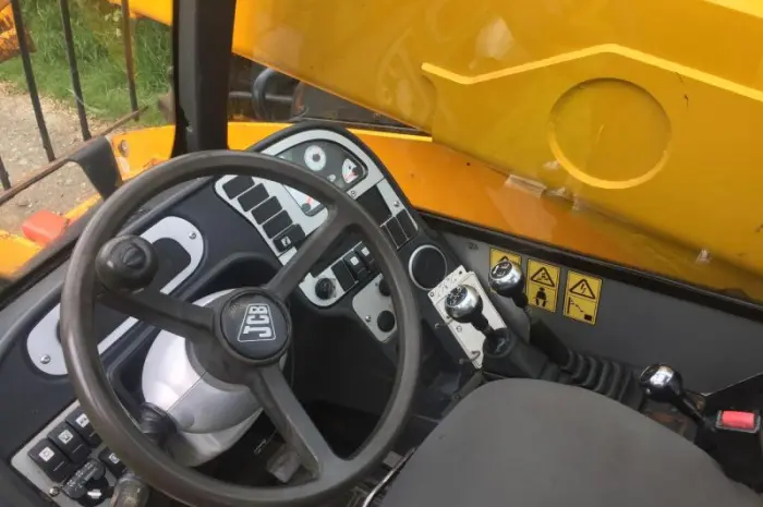 Телескопический погрузчик JCB 531-70 2010 года- фото № 9